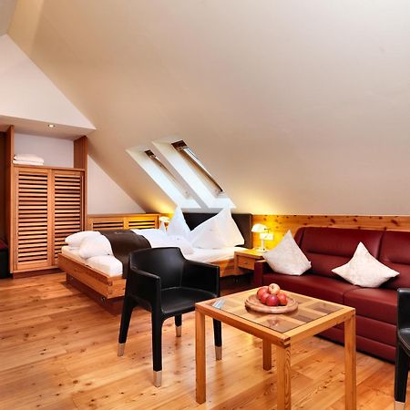 Hotel Goldener Adler - Im Sommer Silvretta Card Premium Inkludiert Ишгль Экстерьер фото