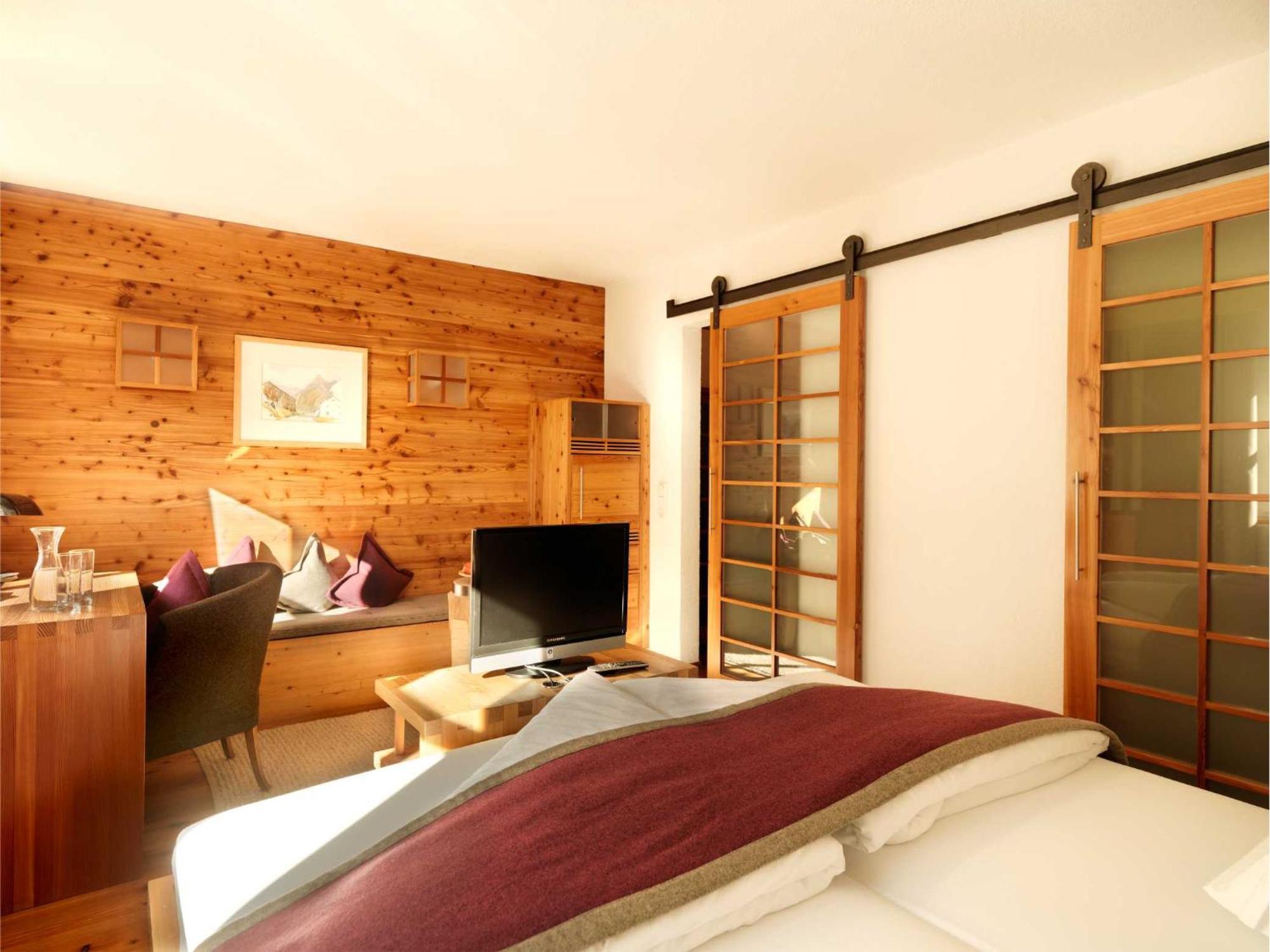Hotel Goldener Adler - Im Sommer Silvretta Card Premium Inkludiert Ишгль Экстерьер фото