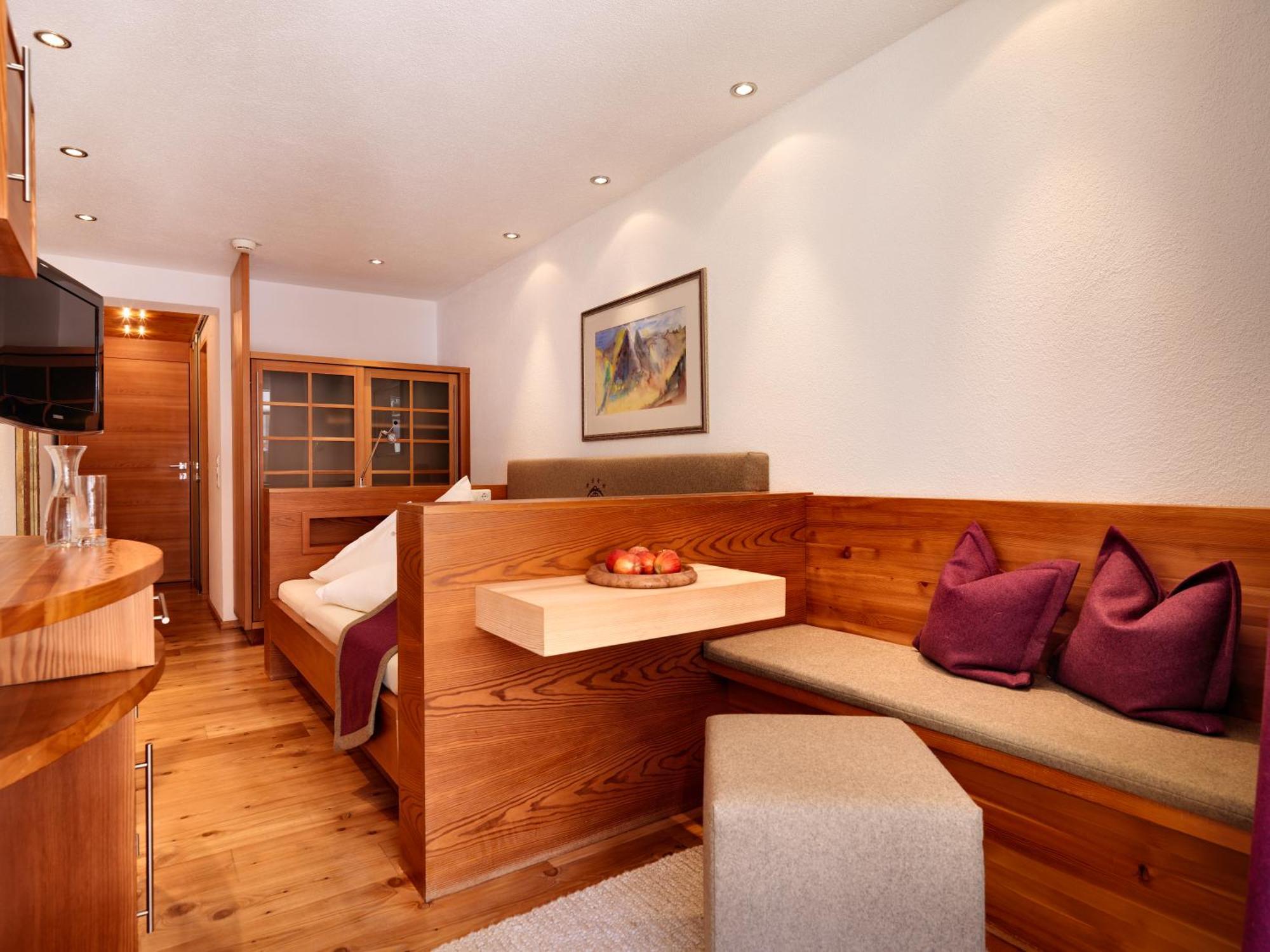 Hotel Goldener Adler - Im Sommer Silvretta Card Premium Inkludiert Ишгль Экстерьер фото