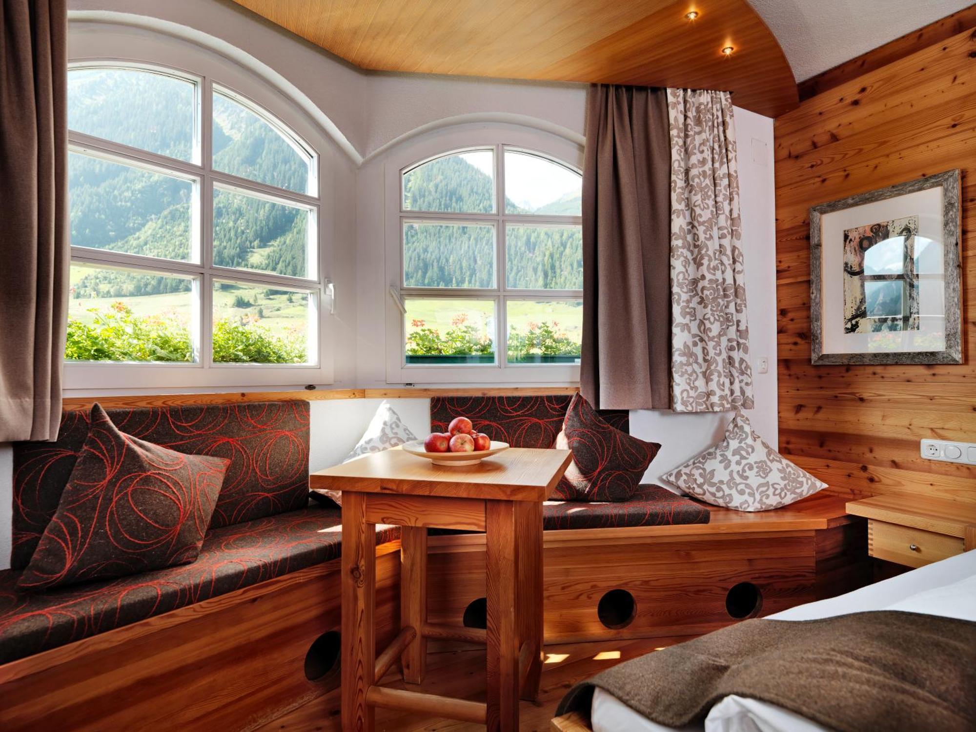 Hotel Goldener Adler - Im Sommer Silvretta Card Premium Inkludiert Ишгль Экстерьер фото
