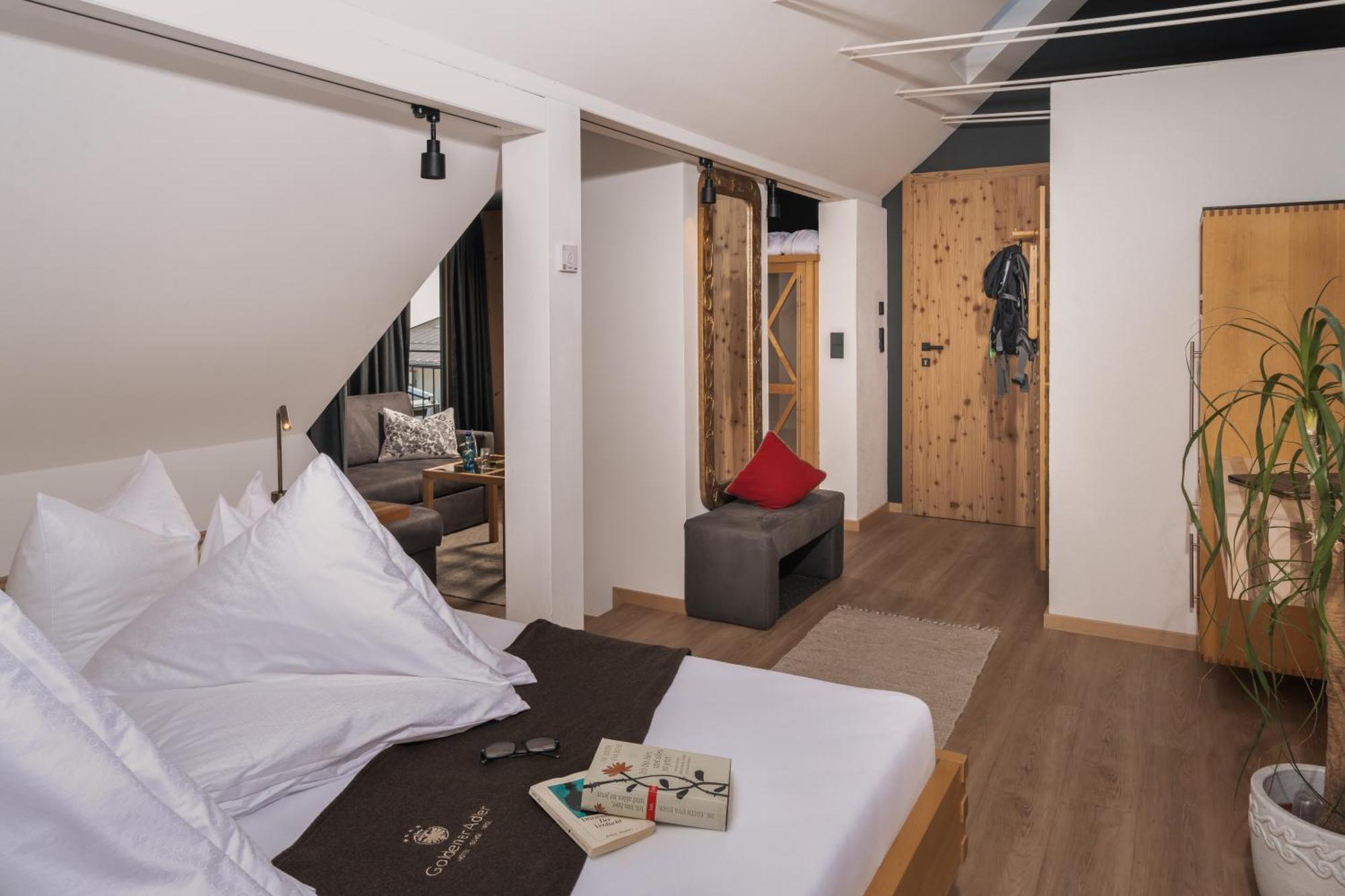Hotel Goldener Adler - Im Sommer Silvretta Card Premium Inkludiert Ишгль Экстерьер фото