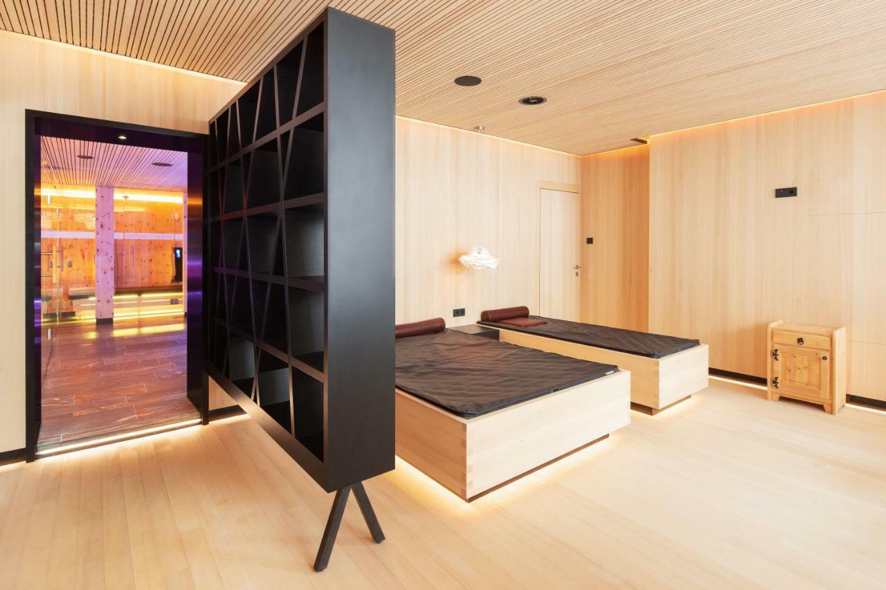Hotel Goldener Adler - Im Sommer Silvretta Card Premium Inkludiert Ишгль Экстерьер фото